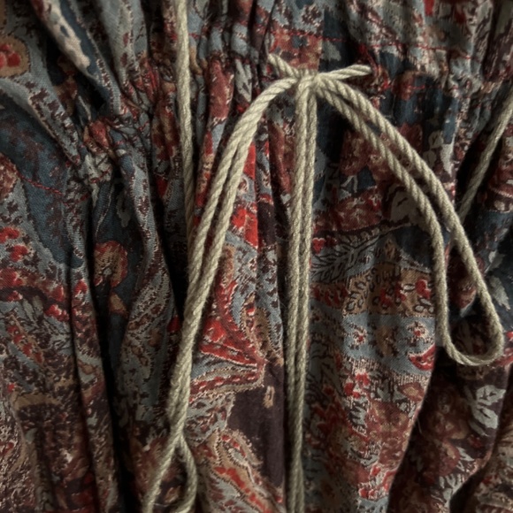 Beautiful Ralph Lauren Top! - Picture 3 of 5